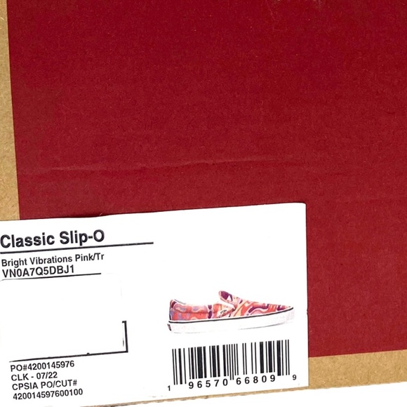 VANS Classic Slip On Shoe For Women Canvas Skate Sneakers Multi Pink VN0A7Q5DBJ1 - Picture 8 of 9